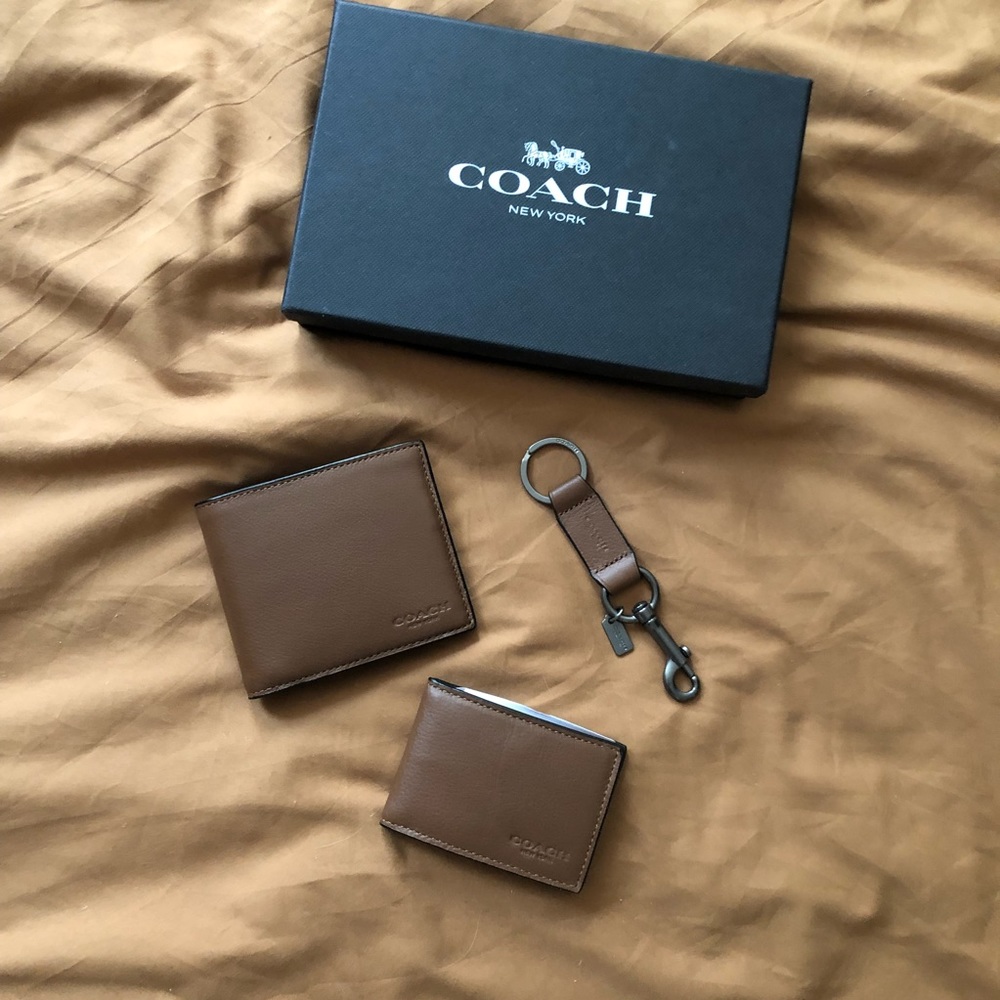 Dark saddle coach men's wallet and travel set